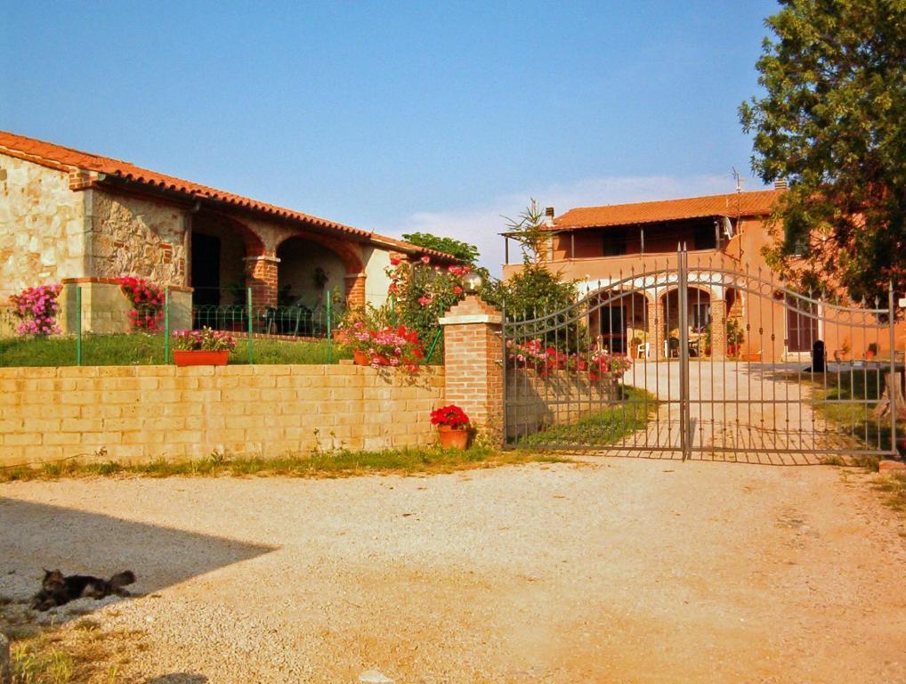 Agriturismo Marruchetone Vecchio Manciano Eksteriør billede